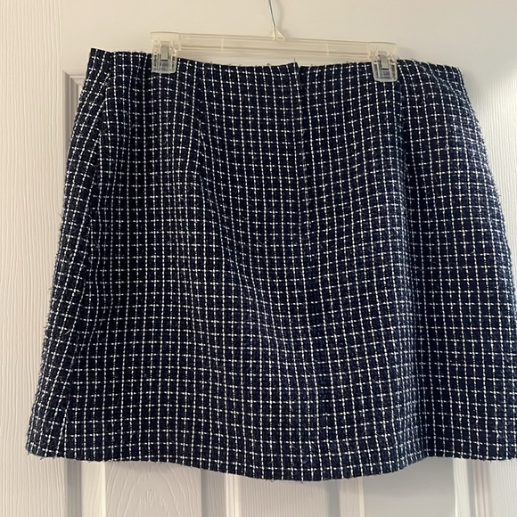 Lilly Pulitzer Tweed Mini Skirt - Picture 2 of 4
